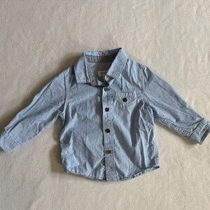Cat & Jack Light Blue Button-Up Shirt with Tiny Multicolor Dots